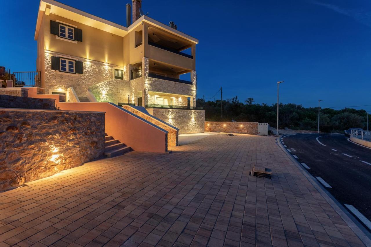 Teona Luxury Apartment With Jacuzzi And Terrace Sea View Sali Exterior foto